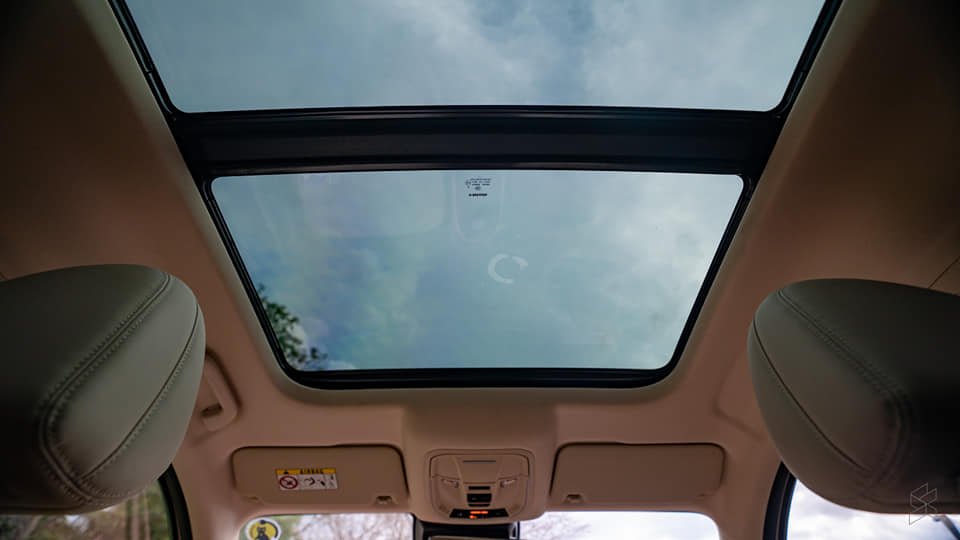 Ora Good Cat panaromic sunroof